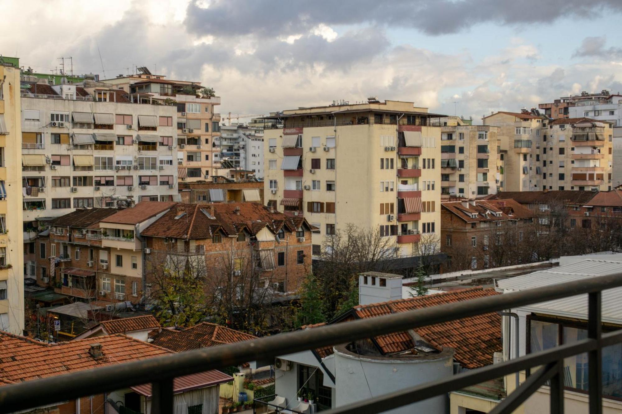 Bllok Bright Private Bedrooms With Private Bathroom On Shared Apartment Тирана Екстер'єр фото