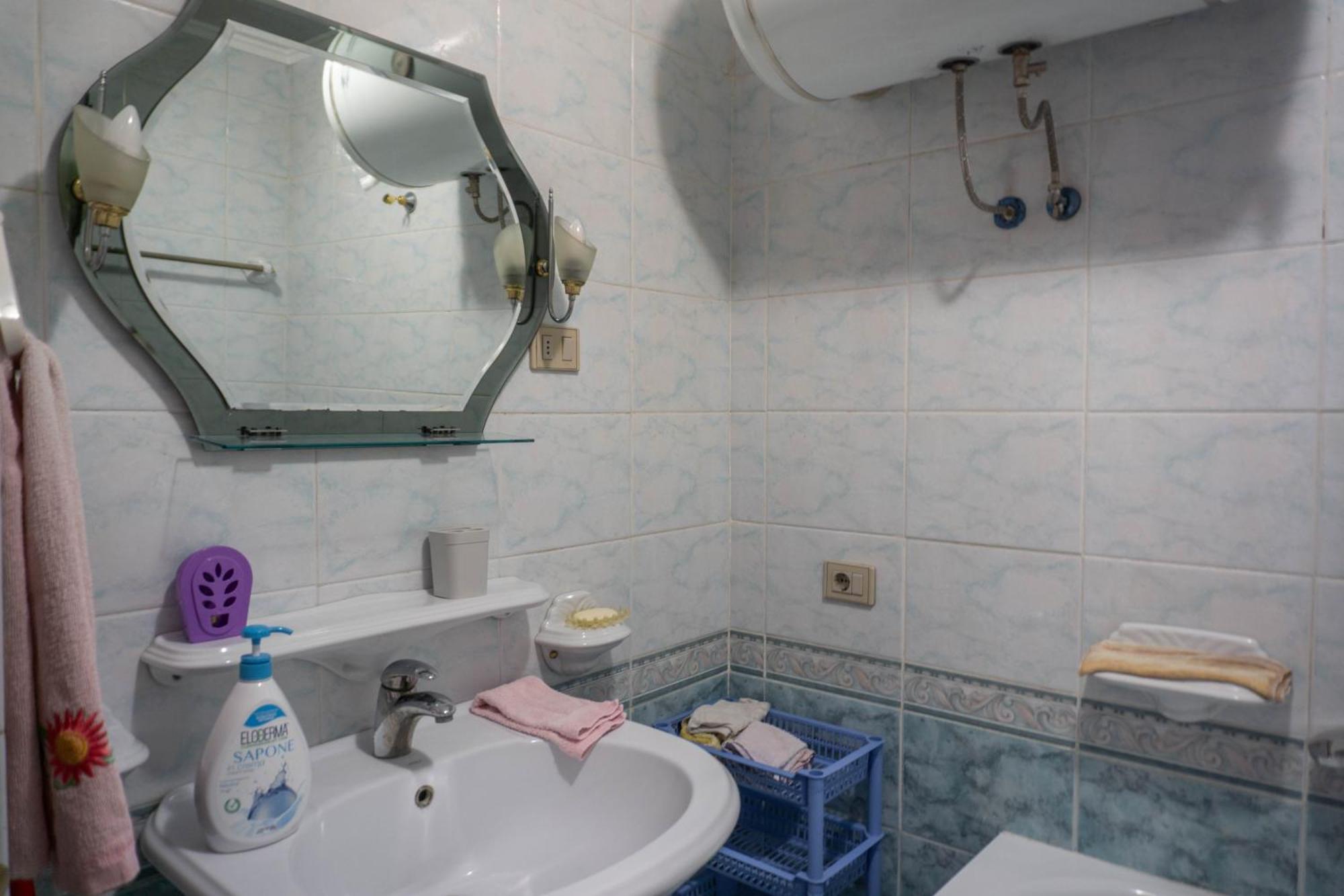 Bllok Bright Private Bedrooms With Private Bathroom On Shared Apartment Тирана Екстер'єр фото