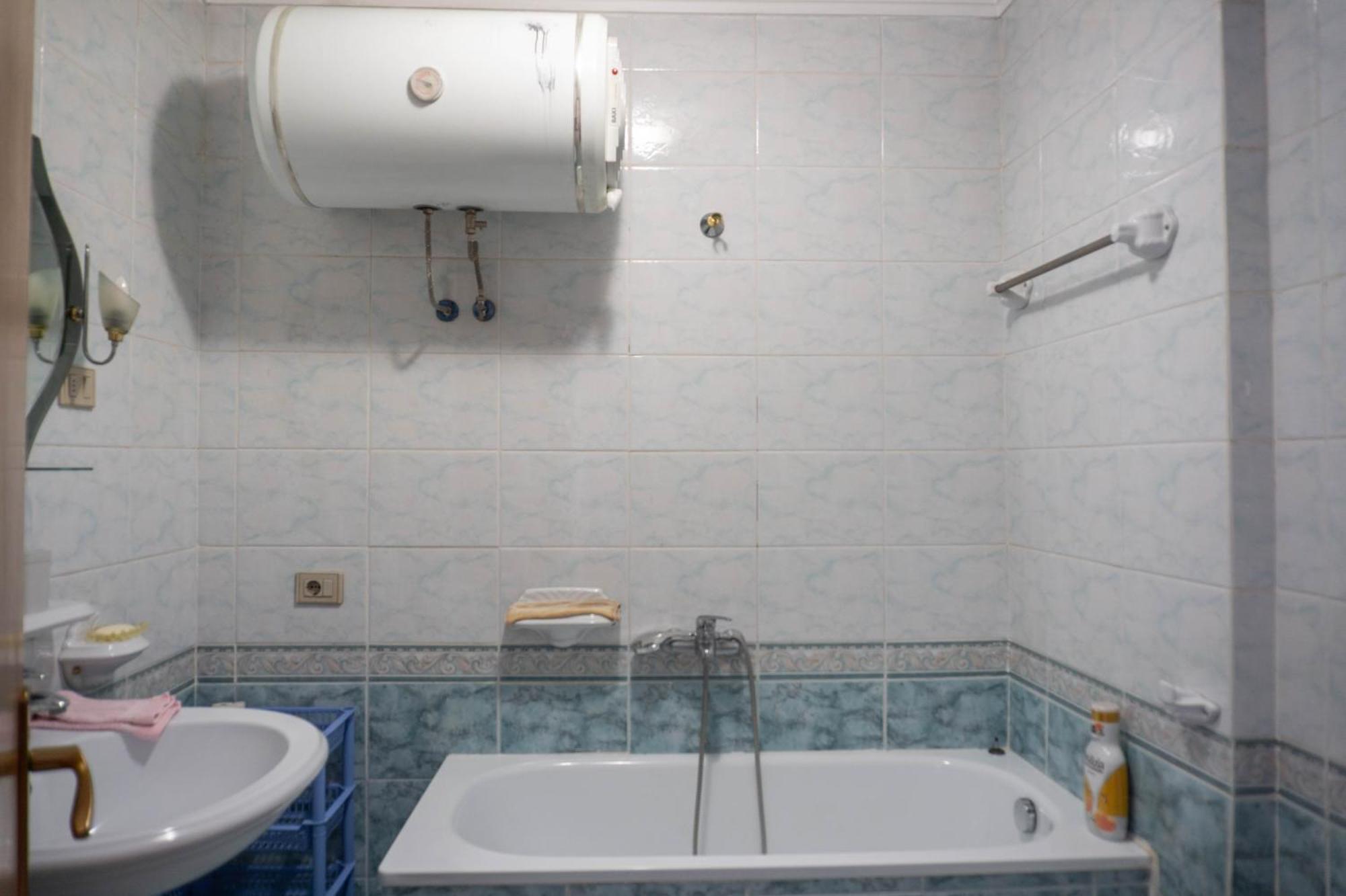 Bllok Bright Private Bedrooms With Private Bathroom On Shared Apartment Тирана Екстер'єр фото