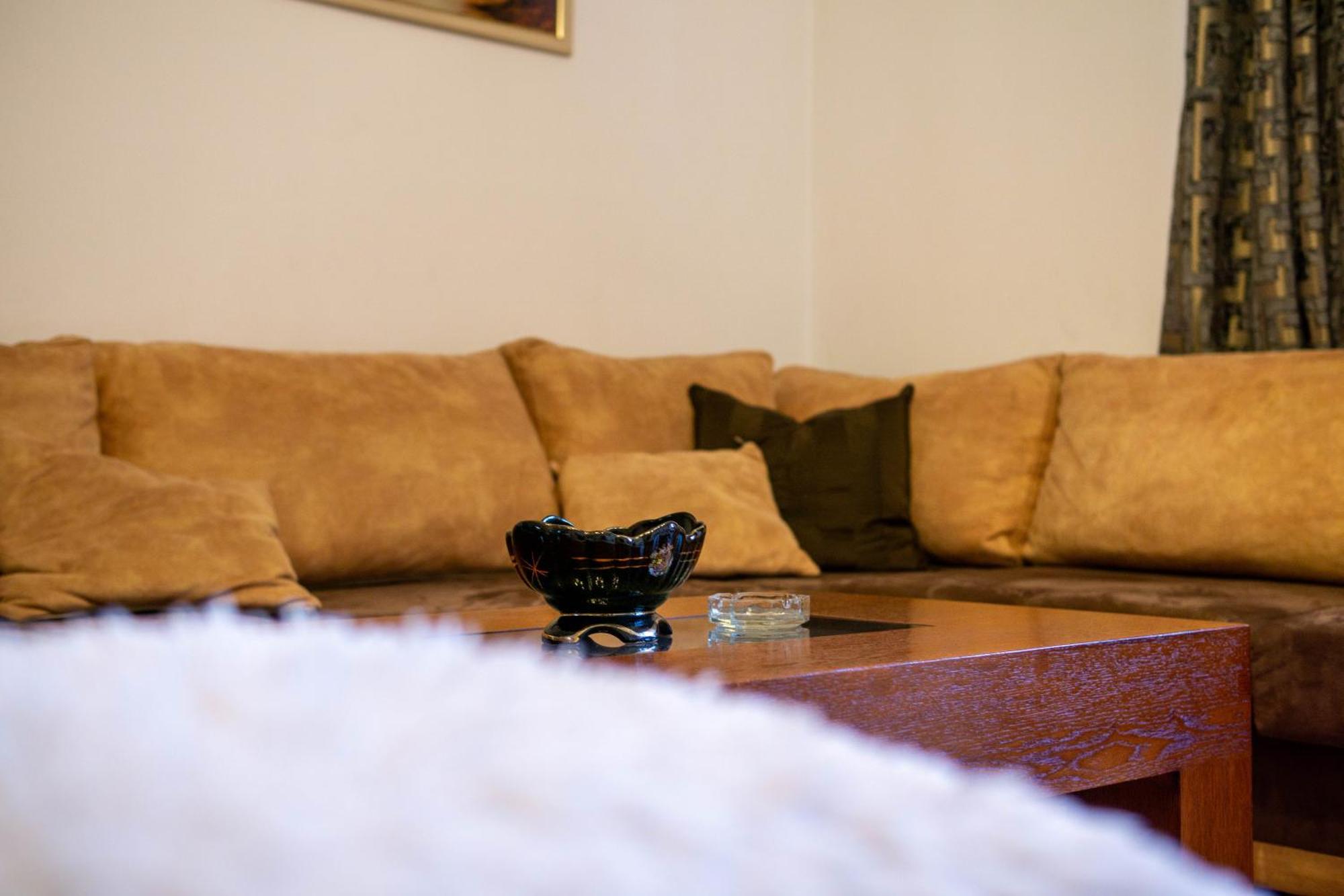 Bllok Bright Private Bedrooms With Private Bathroom On Shared Apartment Тирана Екстер'єр фото