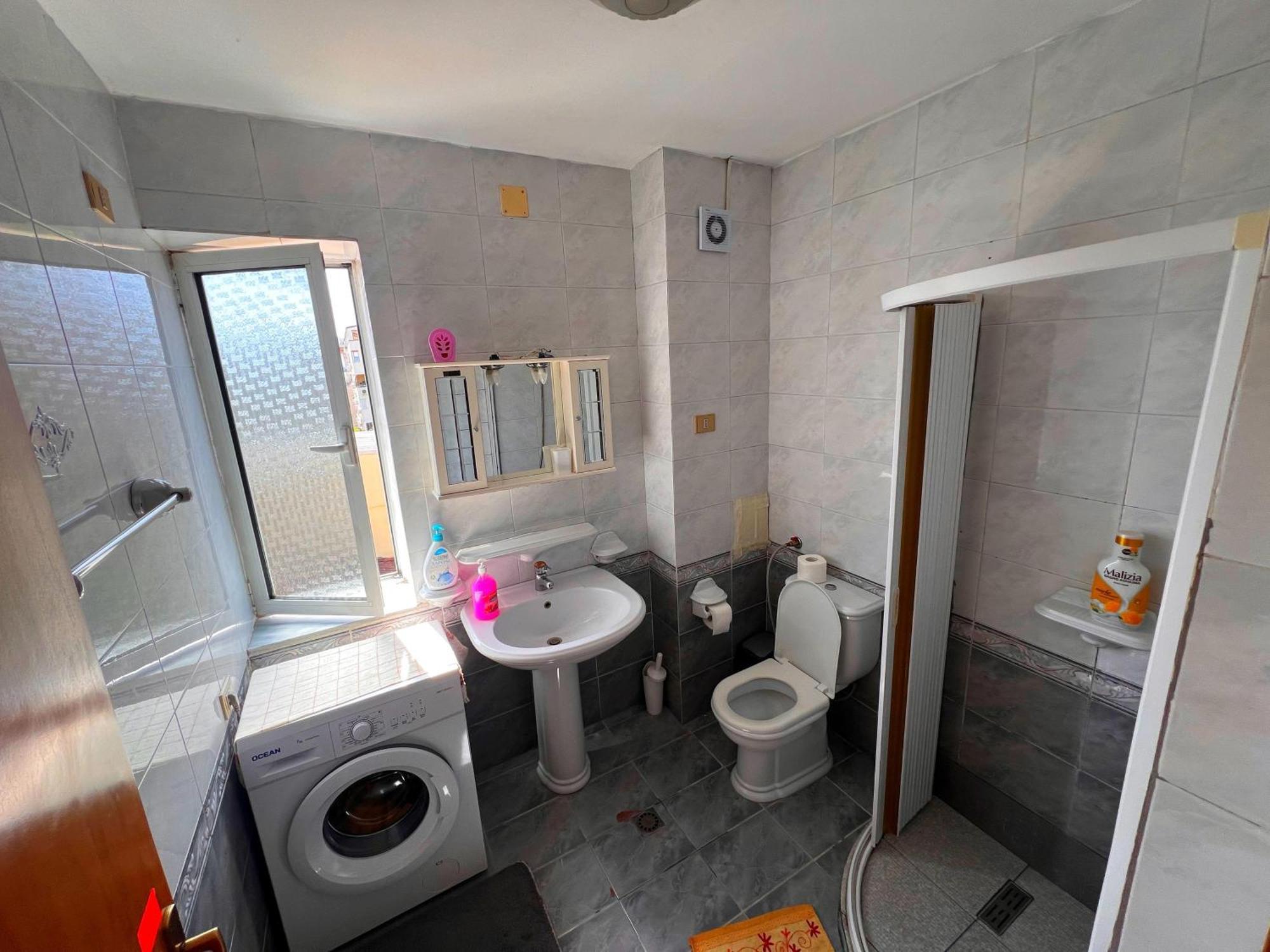 Bllok Bright Private Bedrooms With Private Bathroom On Shared Apartment Тирана Екстер'єр фото