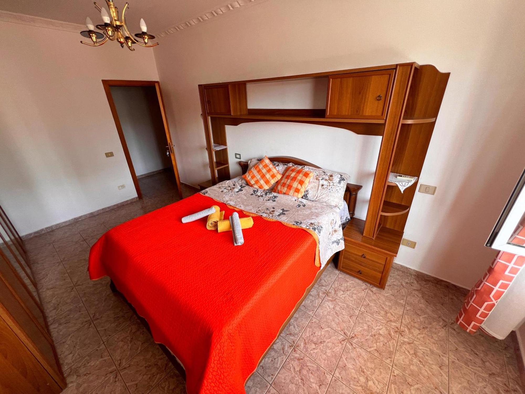 Bllok Bright Private Bedrooms With Private Bathroom On Shared Apartment Тирана Екстер'єр фото