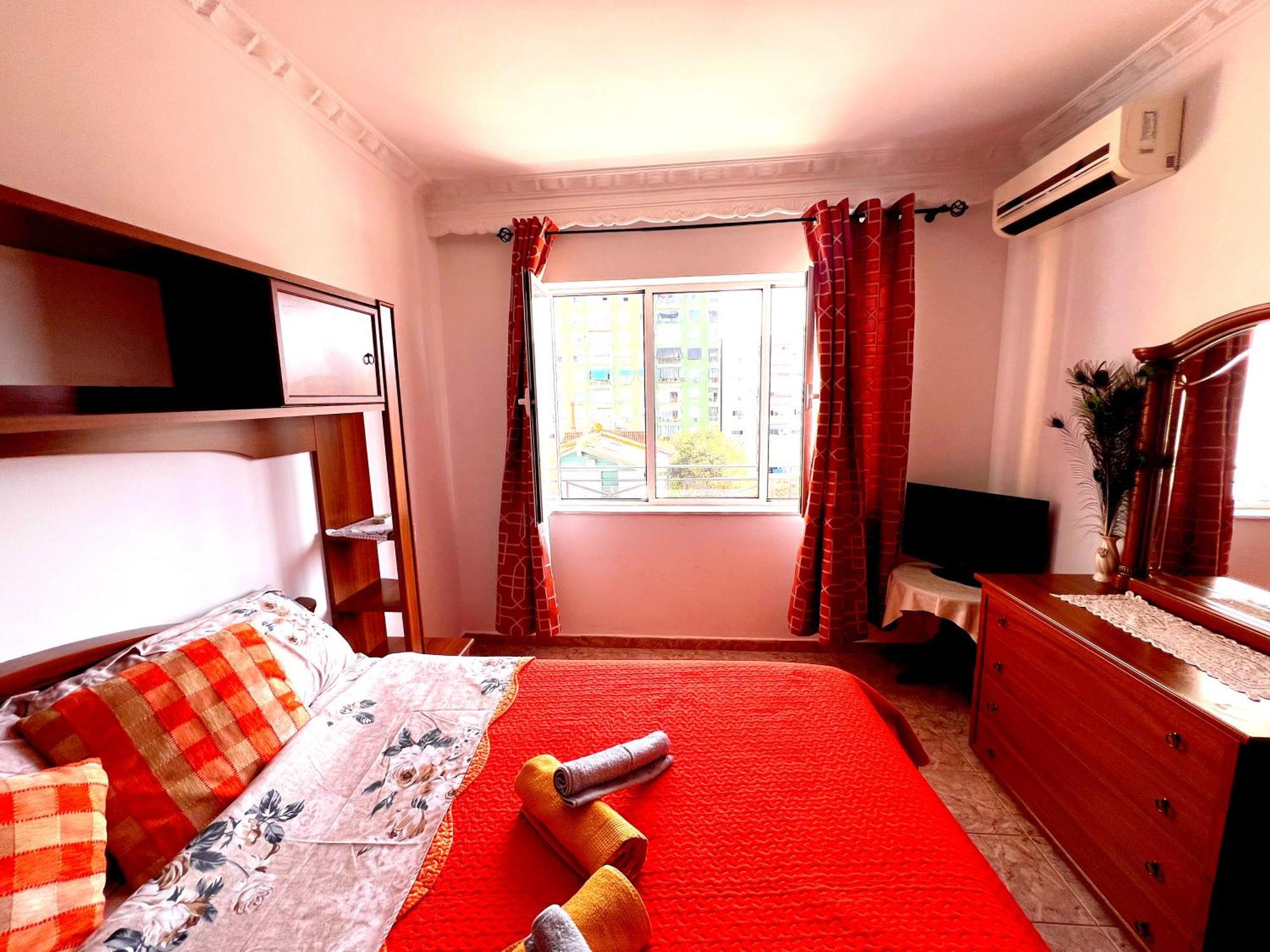 Bllok Bright Private Bedrooms With Private Bathroom On Shared Apartment Тирана Екстер'єр фото